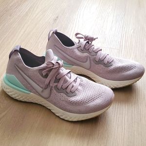 Nike Epic FlyKnit  React Sneaker